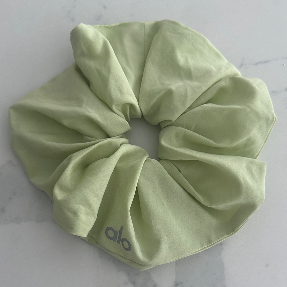 ALO Yoga Light Green Hair Scrunchie
